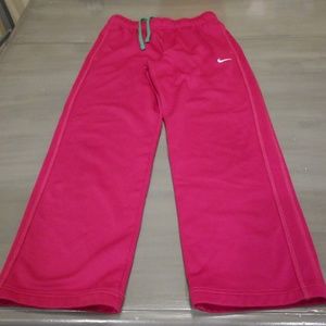 Youth Large Nike Therma Fit Fuchsia Color